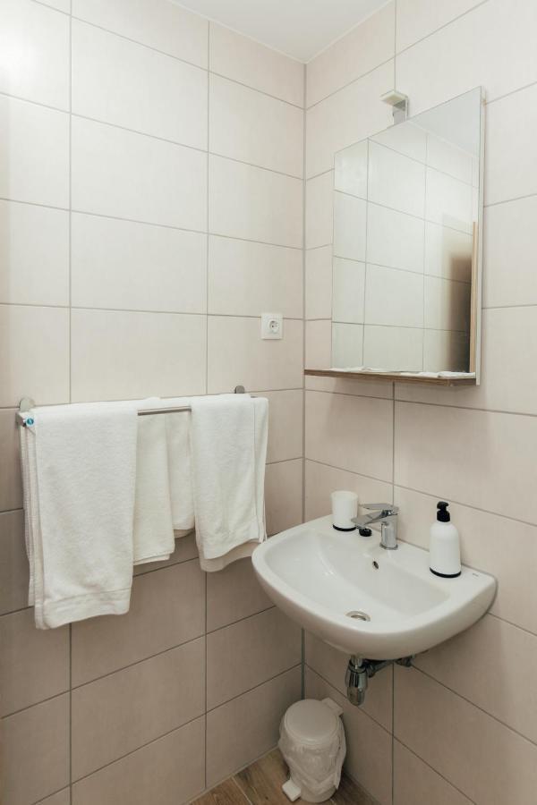 Restoran I Sobe Savic Bed & Breakfast Krnjak Ngoại thất bức ảnh