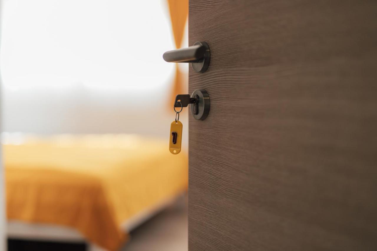 Restoran I Sobe Savic Bed & Breakfast Krnjak Ngoại thất bức ảnh